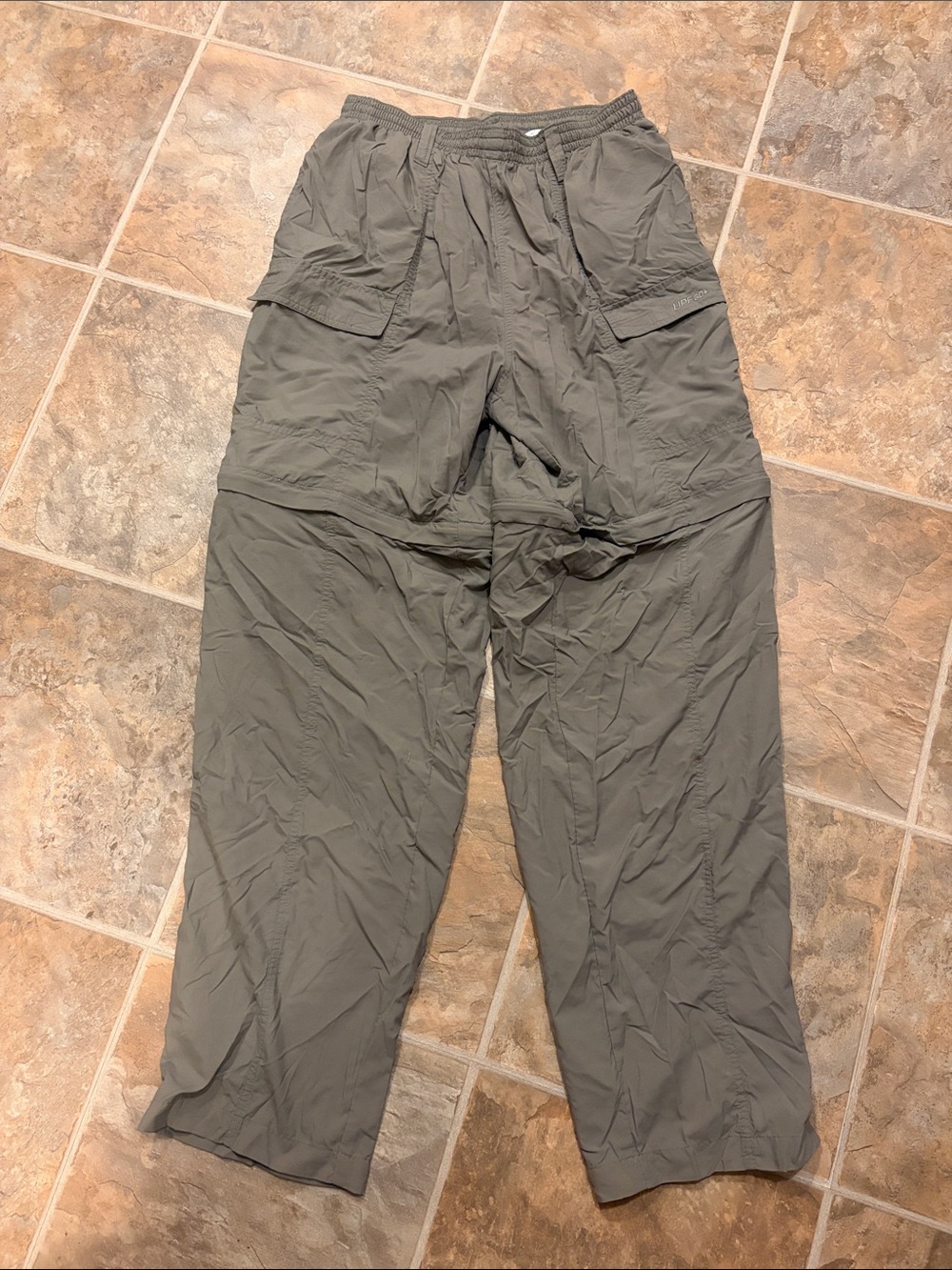 Columbia Men's Convertible Cargo Pants in Olive Lg.